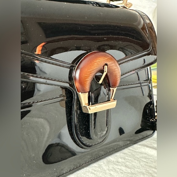 Black Patent Purse with Removable Shoulder Strap - Picture 2 of 9